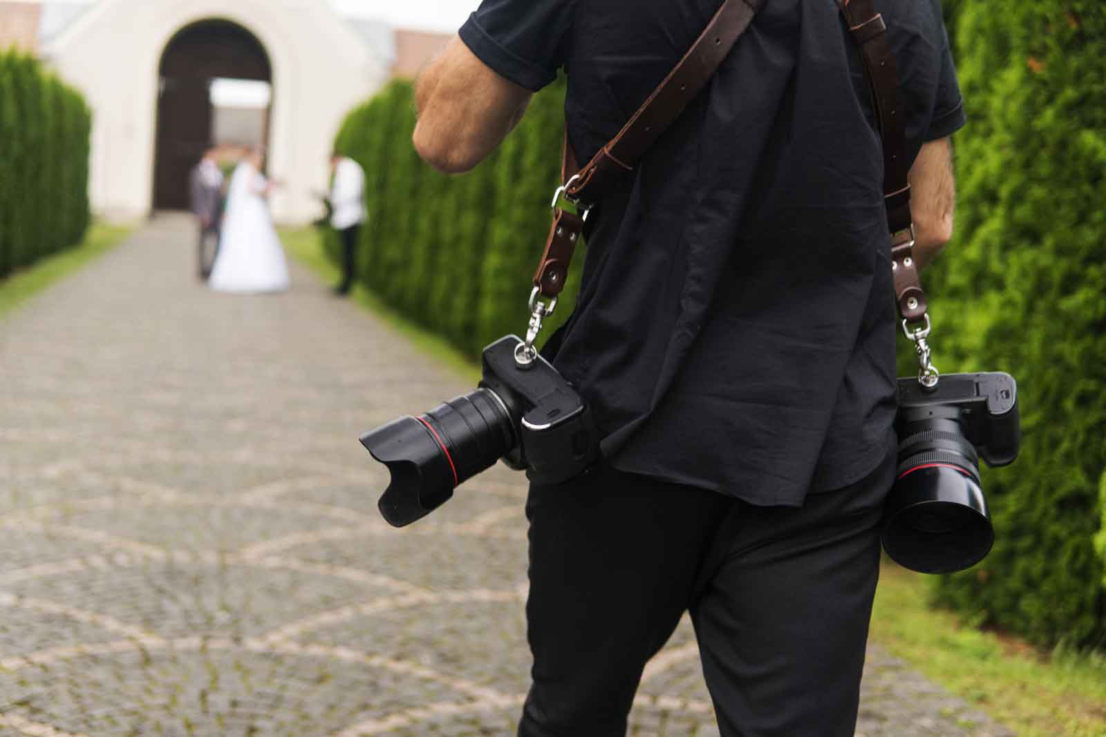 Most Wedding Photographers Are Screwing You